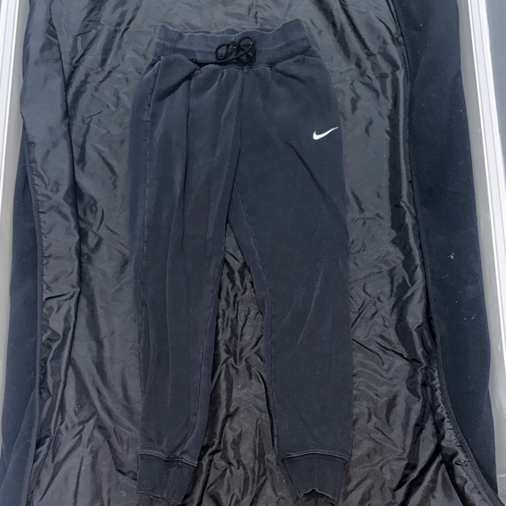 Women’s Black Nike high waisted jogger